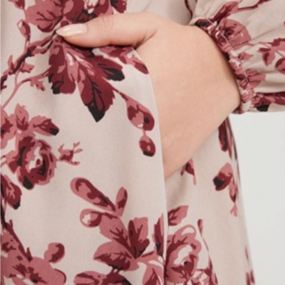 NWT  Floral Wrap dress , latern  sleeves plus size 18/20 🌹🌹🌹BC 95 RARE - Picture 3 of 10